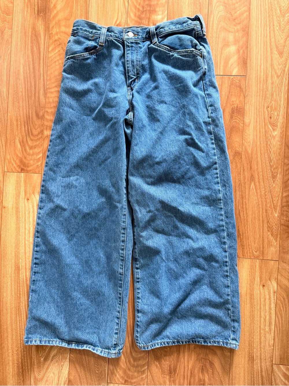 Levi's 94’ Baggy Wide Leg Womens Jeans in Medium wash Denim